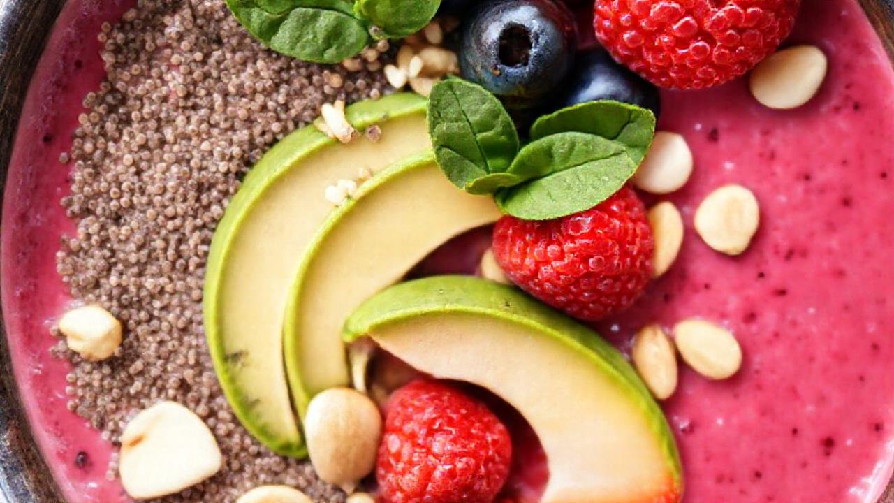Un batido nutritivo y apetitoso brilla