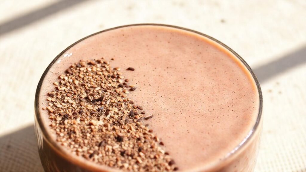 Semillas nutritivas en smoothie saludable