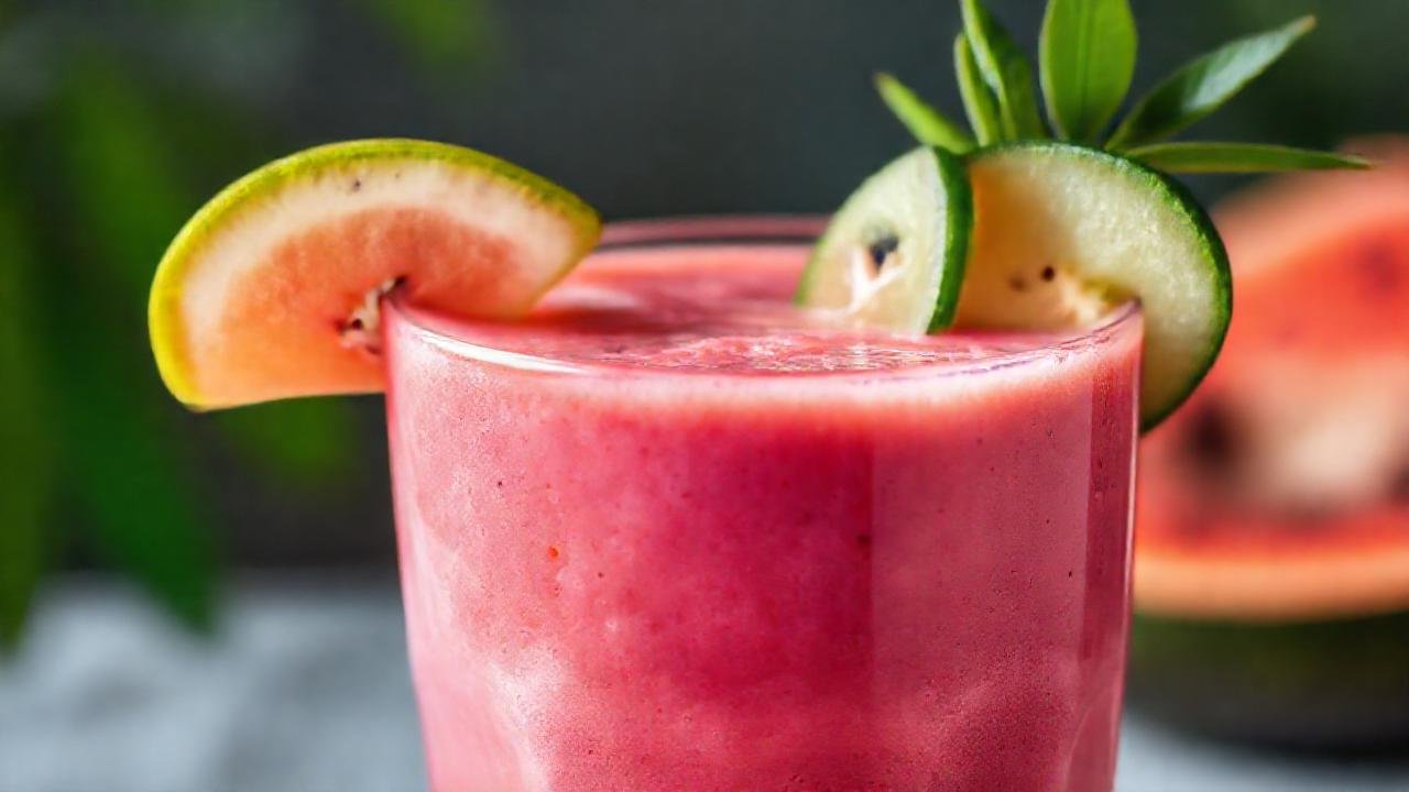 Batido tropical apetecible, luz y color